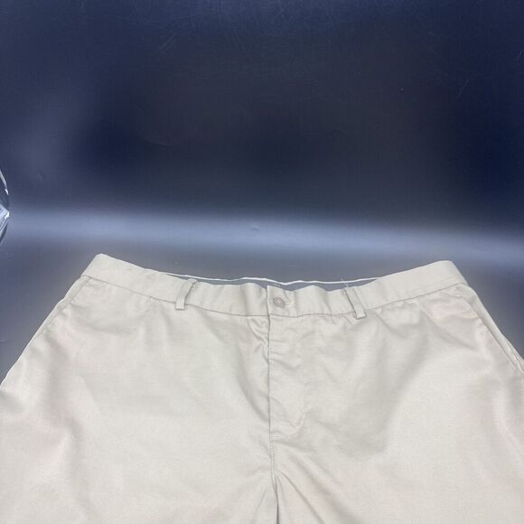 Nike Dri-Fit Mens Khaki Beige Flat Front Chino Pockets Golf Performance Sz 38 - Picture 2 of 9